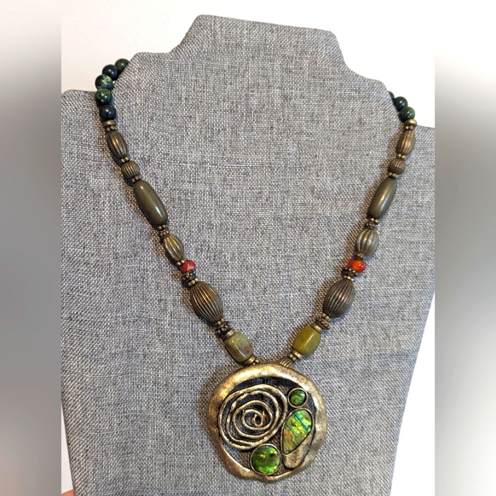 Vintage Brutalist Abalone Pendant Beaded Necklace